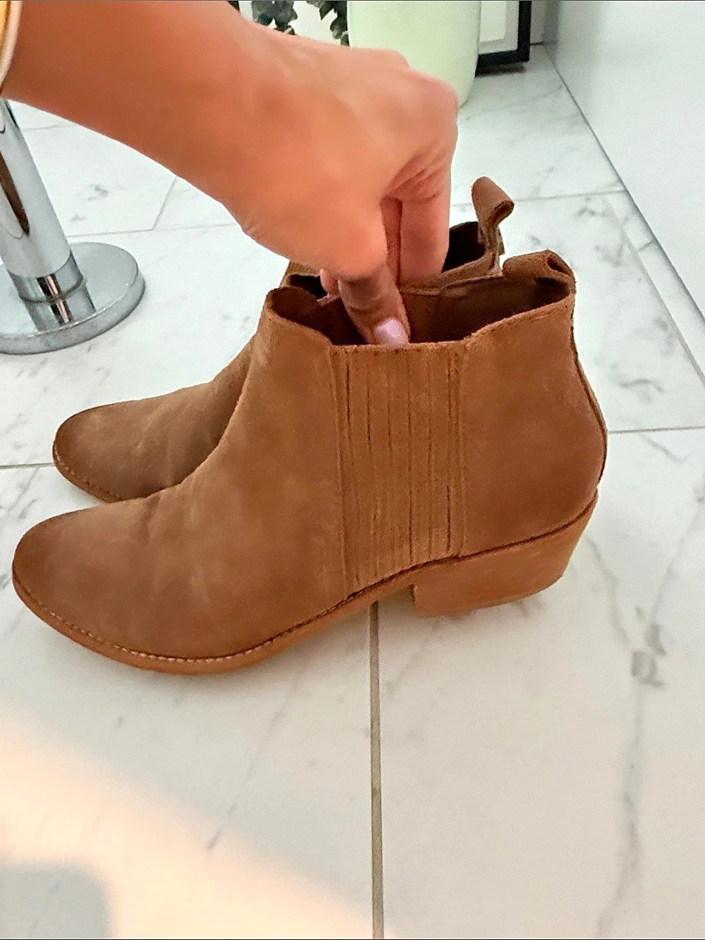 Steve Madden Brown Ankle Booties Like New
